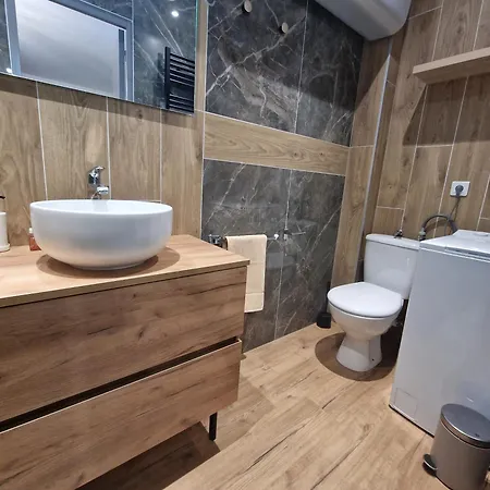 Avec 3 Et Un Apartamento *