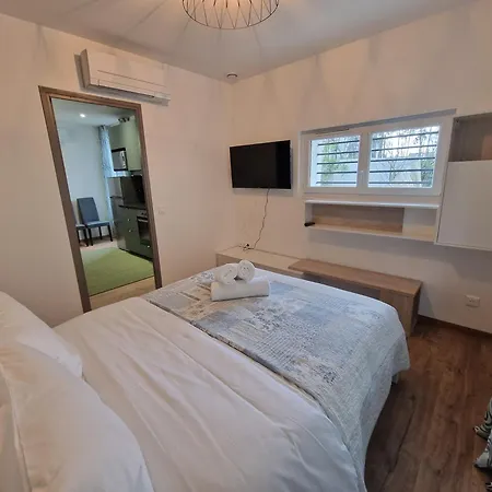 Apartment Avec 3 Et Un *