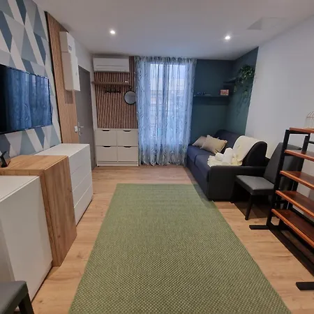 Apartment Avec 3 Et Un *