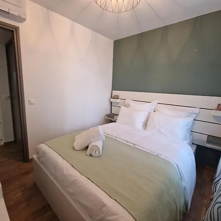 Apartment Avec 3 Et Un *